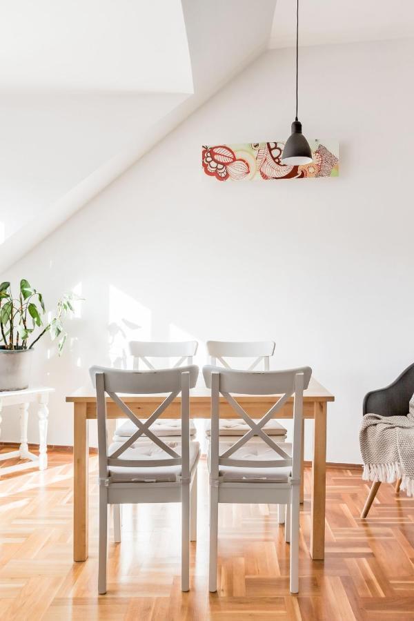 Relax Into Loft Living At A Light-Filled City Escape Budapest Ngoại thất bức ảnh