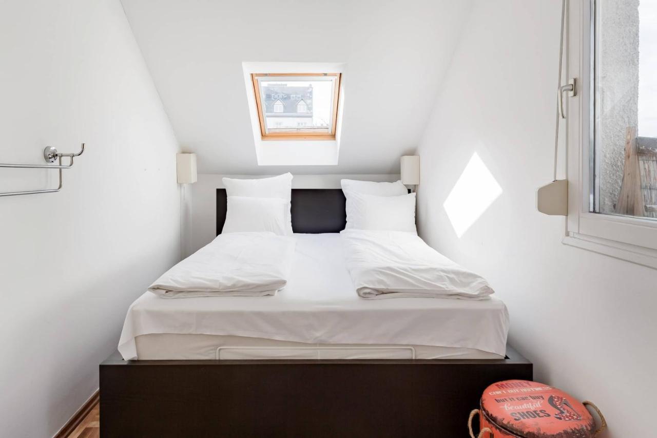 Relax Into Loft Living At A Light-Filled City Escape Budapest Ngoại thất bức ảnh