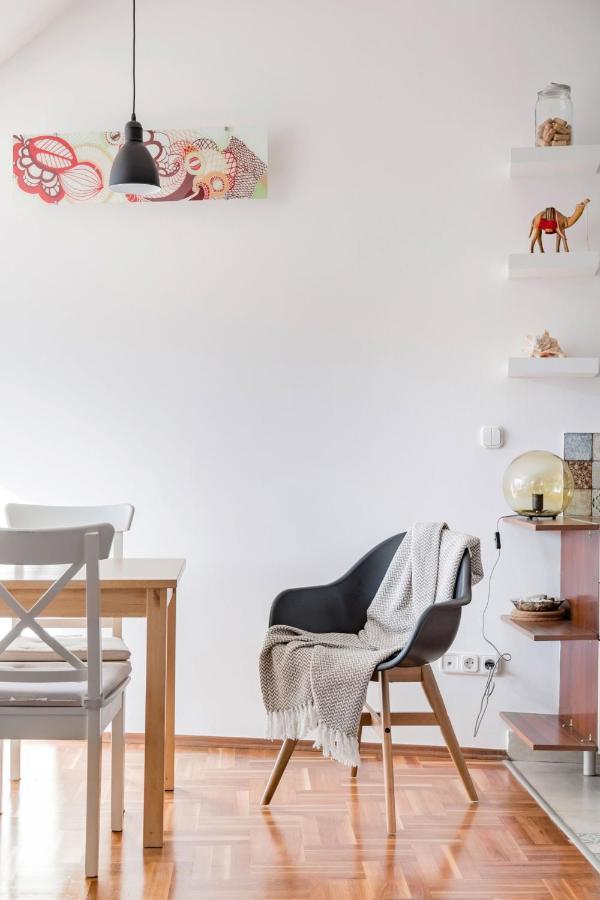 Relax Into Loft Living At A Light-Filled City Escape Budapest Ngoại thất bức ảnh