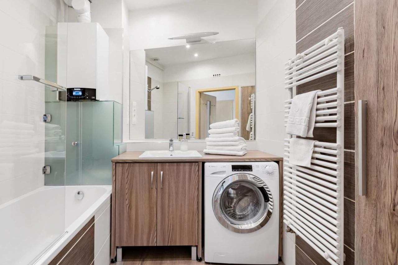 Relax Into Loft Living At A Light-Filled City Escape Budapest Ngoại thất bức ảnh